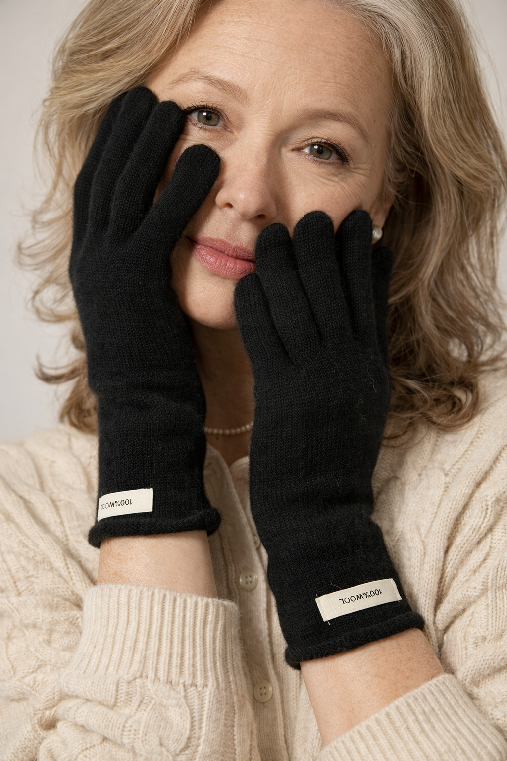 100% Wool Knit Gloves