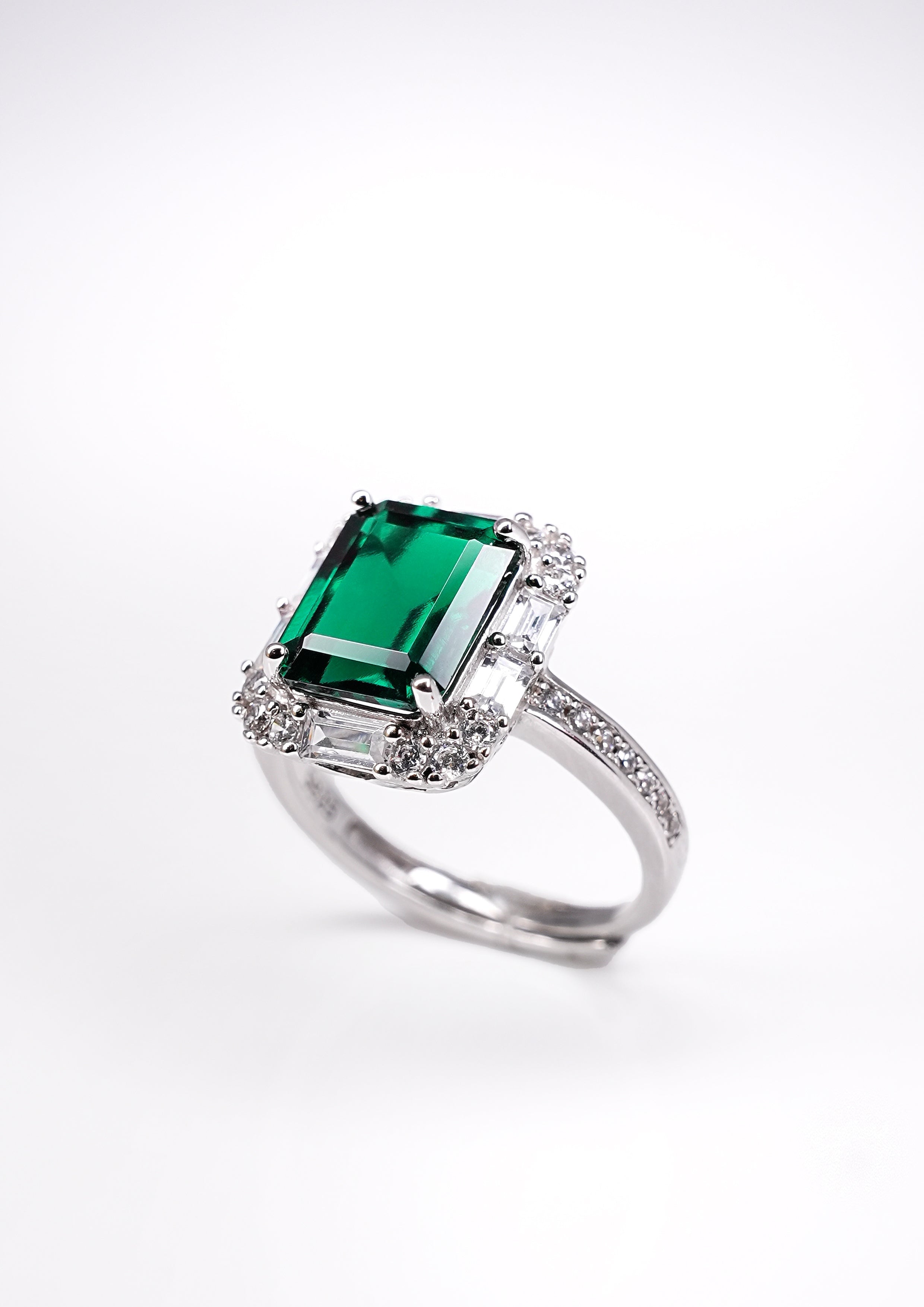 Exquisite Emerald Ring - Emerald Shadow Fairy Ring