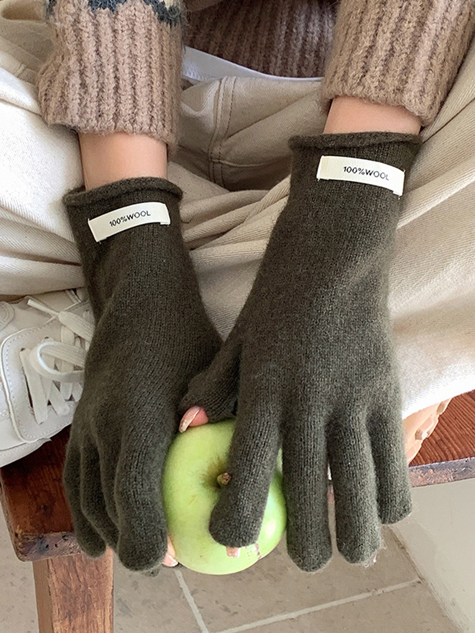 100% Wool Knit Gloves