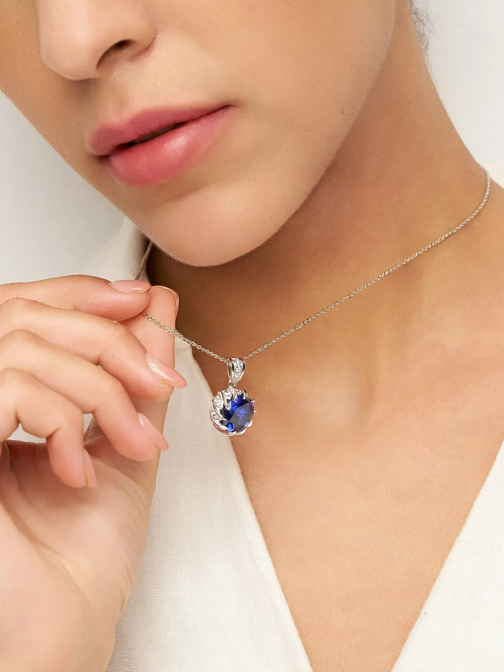 Exquisite Sapphire Necklace - Neptune’S Embrace
