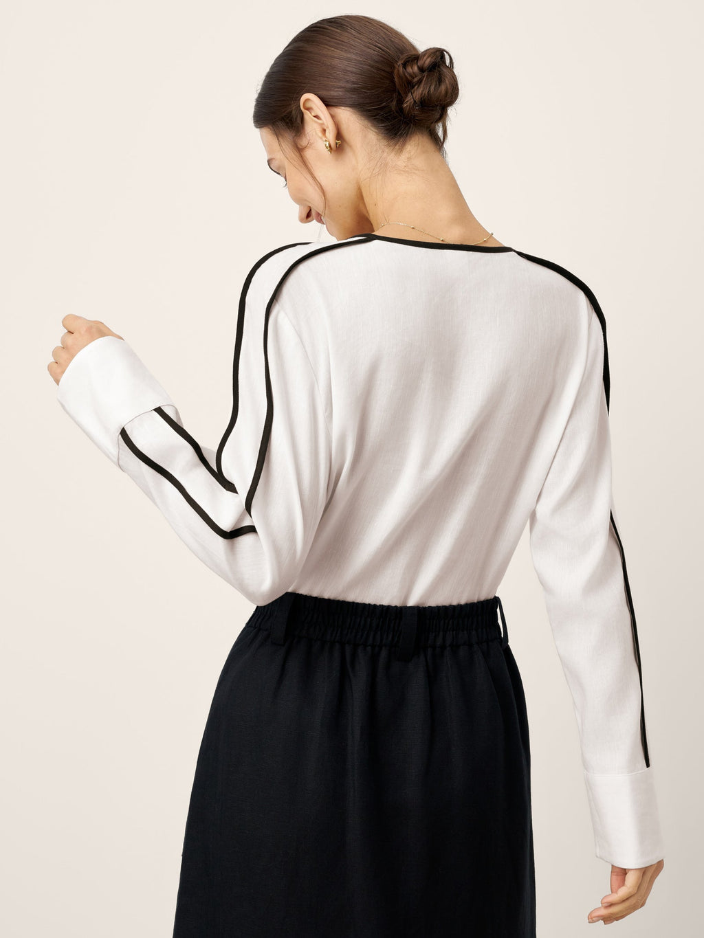 Linen-Lyocell Contrast Trim Tie-Neck Overtop VERA