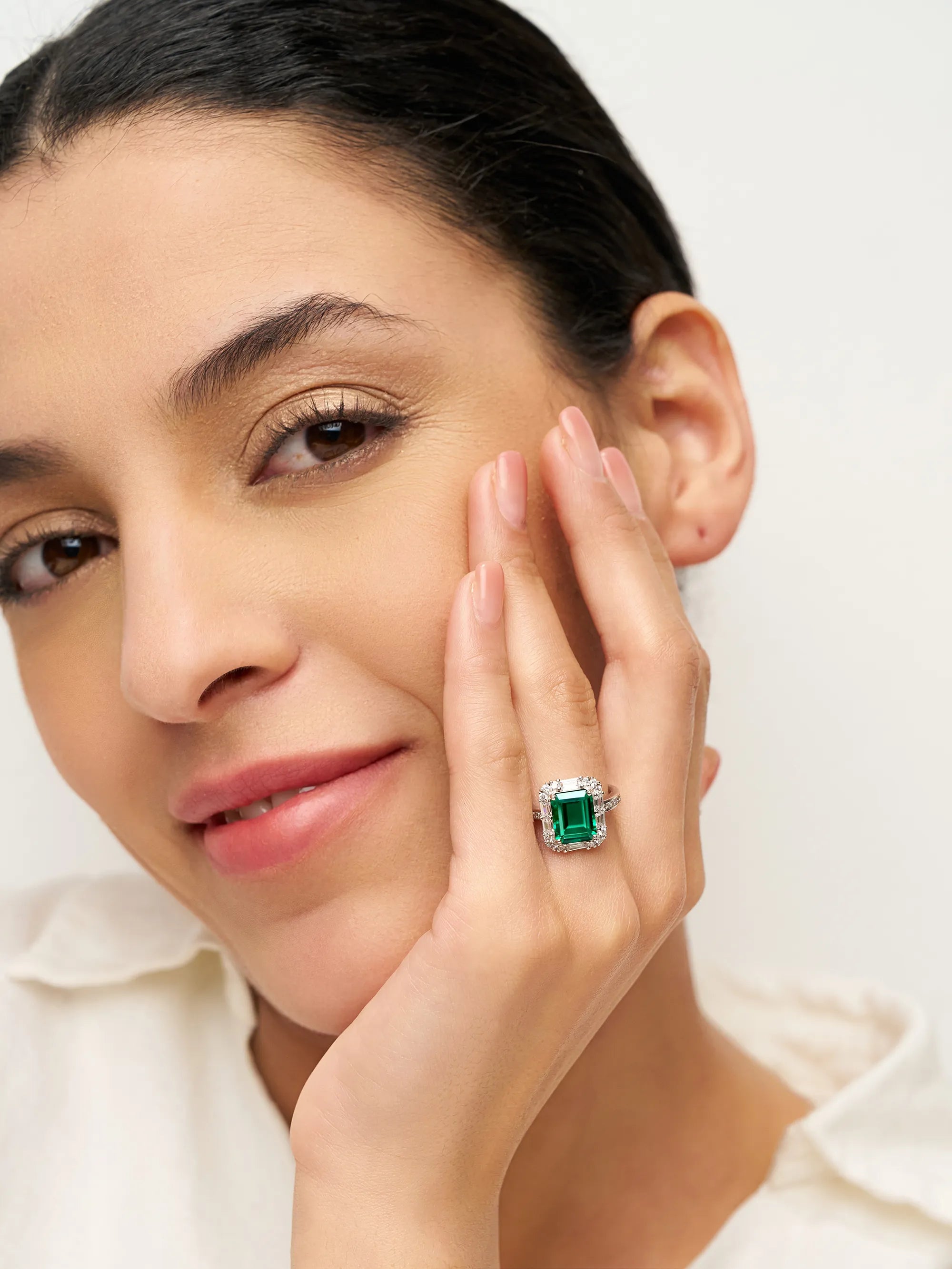 Exquisite Emerald Ring - Emerald Shadow Fairy Ring