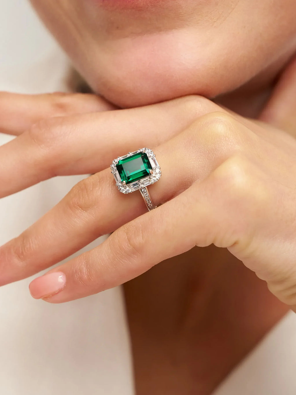 Exquisite Emerald Ring - Emerald Shadow Fairy Ring
